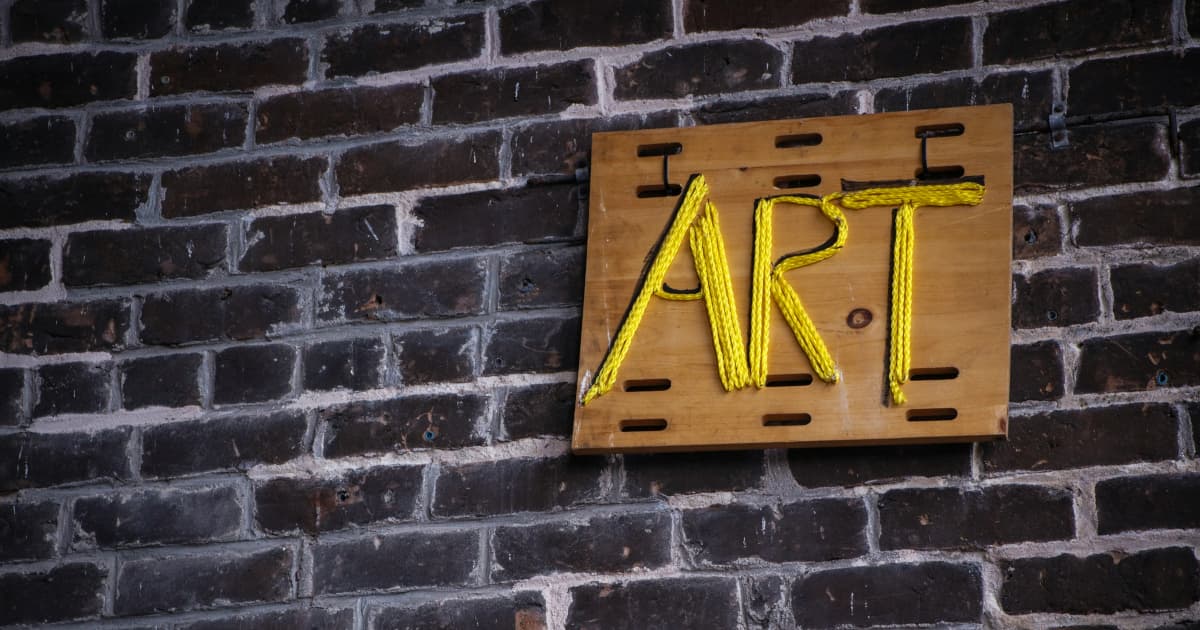 Unabhängige Künstlerin Sofiya Laurent verbindet Weihnachtsmusik mit Großzügigkeitsbewegung durch 'In Time for Christmas'-Projekt