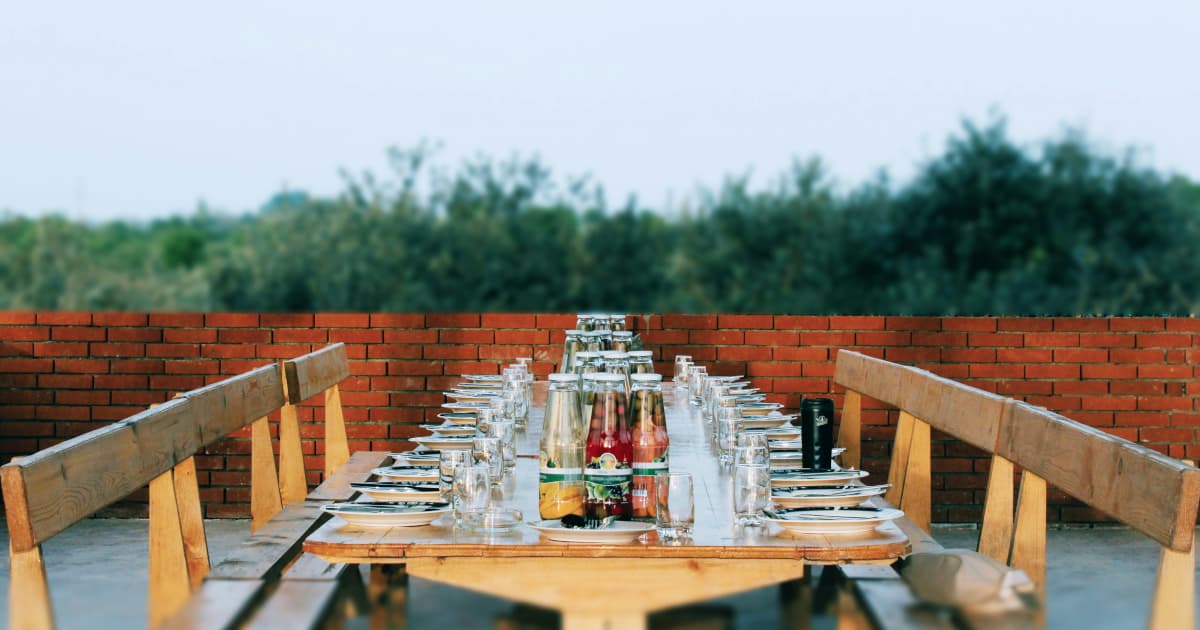 Lee's Famous Recipe Chicken belohnt häufige Besuche im September mit Rabatten und unterstützt gleichzeitig lokale Familien