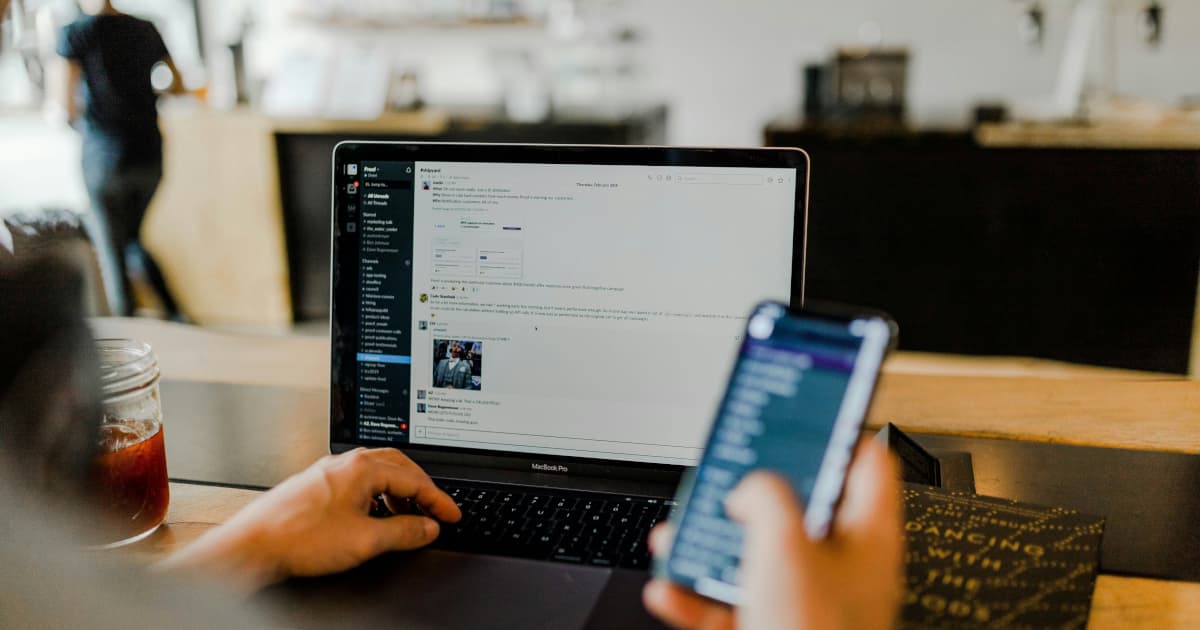 OrangeHRM führt transformative Module und KI-gestützten Chat-Assistenten ein