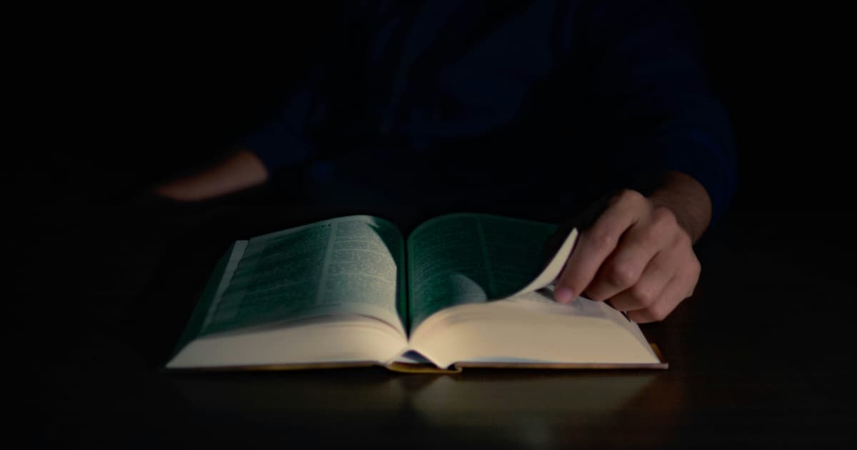 Die spirituelle Reise des Autors vom Herzinfarkt zur Erleuchtung bietet einen universellen Weg zur Selbstentdeckung