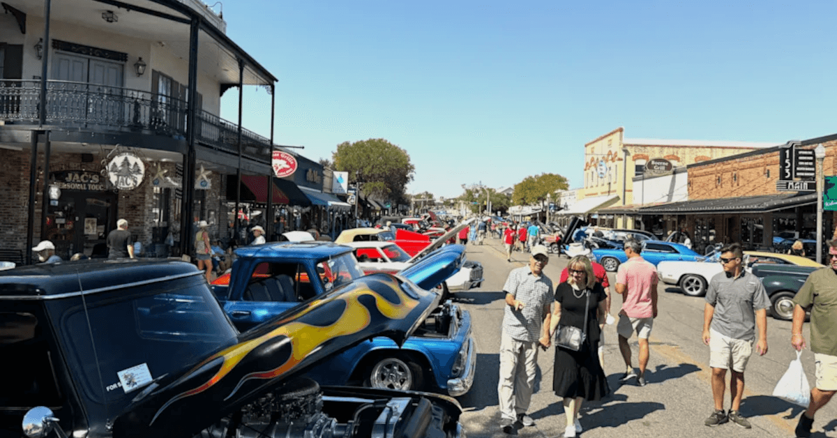 Drittes Hill Country Mile Rod Run in Boerne feiert amerikanische Automobilkultur mit erweitertem Teilnehmerfeld