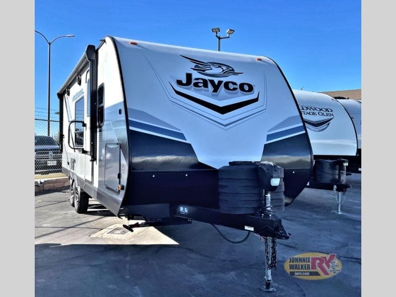Johnnie Walker RV erweitert Angebot an erschwinglichen Wohnmobilen und Gebrauchtfahrzeugen in Las Vegas