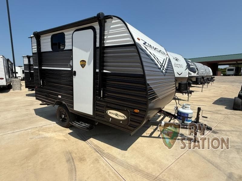 RV Station erweitert Bestand an Wohnwagen und Fünften Rädern in Katy, Texas