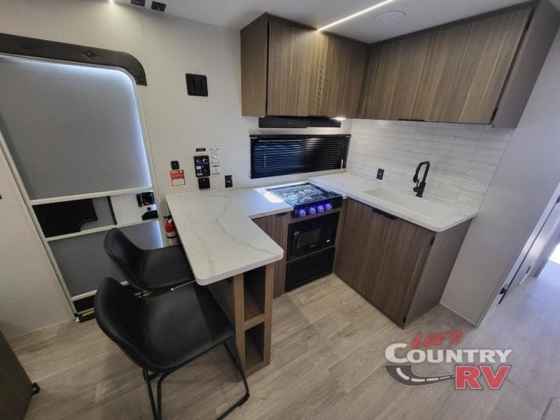 Lee’s Country RV erweitert Angebot an ziehbaren Wohnmobilen und Dienstleistungen in Batesville, Indiana