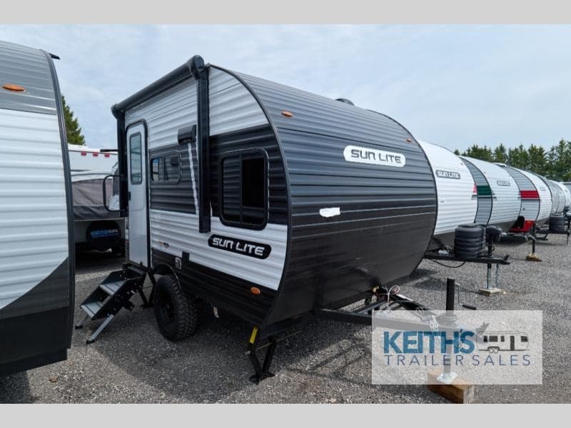 Keith's Trailer Sales erweitert Ontario-RV-Bestand um Viking- und Sunset-Camper-Anhänger