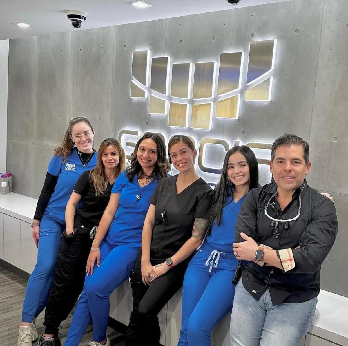 Garcia Orthodontics bietet umfassende kieferorthopädische Versorgung mit Invisalign und Zahnspangen in Miami