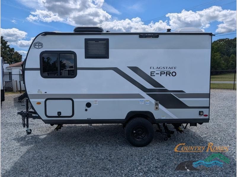 Country Roads RV Center erweitert Wohnwagen- und Wohnmobilangebot am Standort Lexington