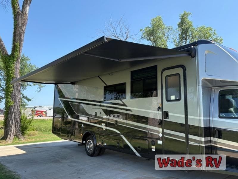 Wade’s RV erweitert Wohnmobil-Bestand für 2026, darunter Coachmen Concord Modelle, in Oklahoma und Missouri