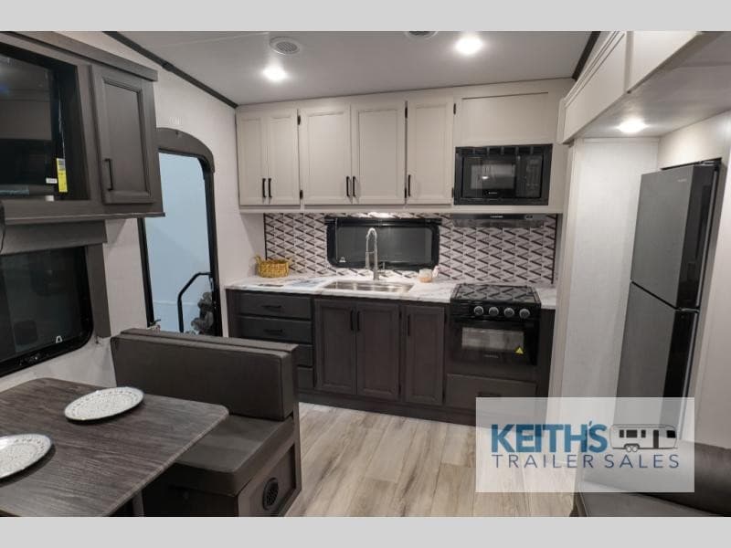 Keith's Trailer Sales erneuert Bestand mit Viking- und Keystone-Wohnwagen in Ontario