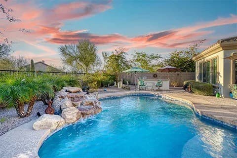 Island Pools and Landscaping erweitert individuelle Pool-Design-Dienstleistungen in San Tan Valley