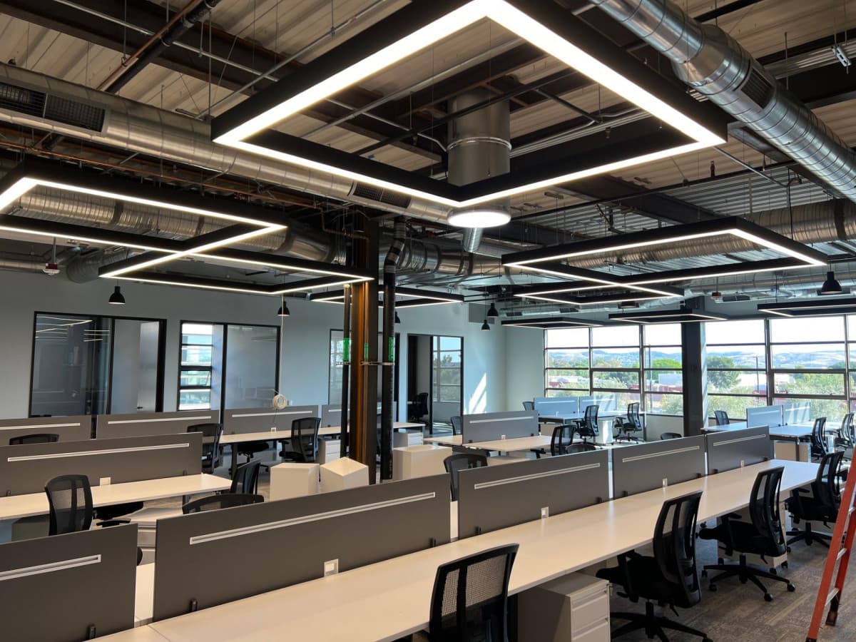 Ring and Ping Inc. bietet spezialisierte gewerbliche Elektroinstallationen und CAT6-Verkabelung in Südkalifornien