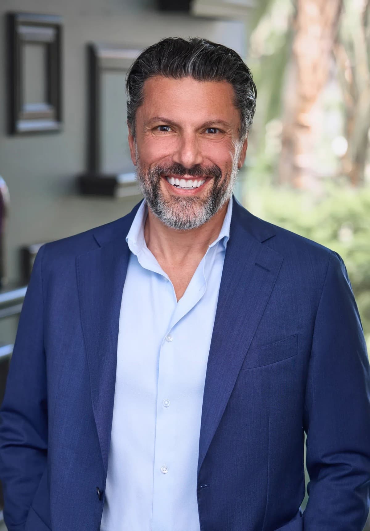 Dr. Arash Berelianis 'What About Her Heart' will Aufklärungslücke zu Herzkrankheiten bei Frauen schließen