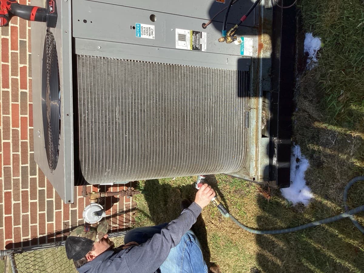 Birminghamer HVAC-Unternehmen erhält Kammer-Ehrung und behält 4,9-Sterne-Bewertung