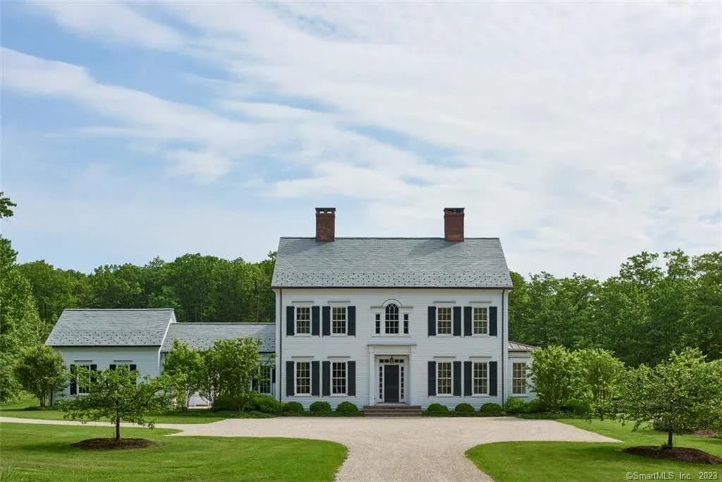 Luxuriöser Off-Market-Verkauf in Sharon, Connecticut, unterstreicht knappes Angebot und hohe Nachfrage im High-End-Immobilienmarkt