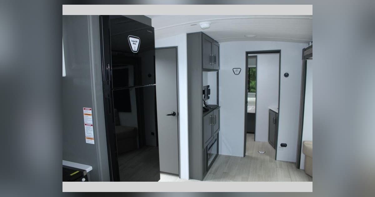 Pete’s RV Center präsentiert umfangreiches Sortiment an Wohnmobilen und Reisewohnwagen für Käufer in Neuengland