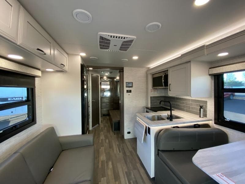 Fretz RV erweitert Bestand an Fifth Wheels und Wohnmobilen im Pennsylvania-Superstore
