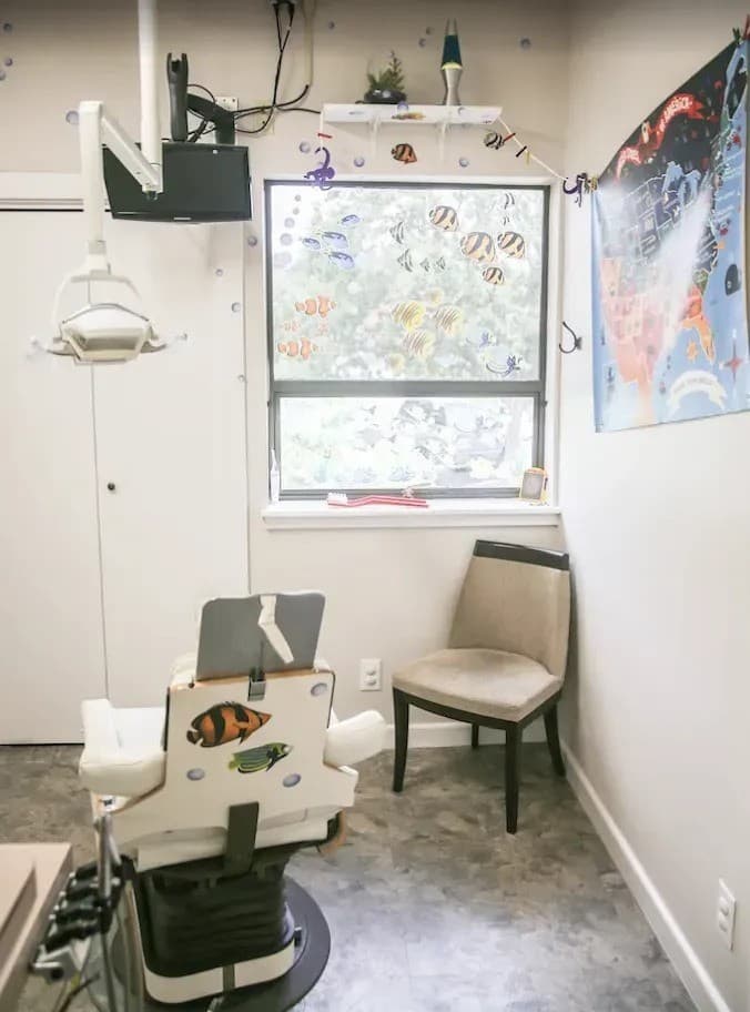 Fünf Warnzeichen, die auf einen möglichen Bedarf für eine Wurzelkanalbehandlung hindeuten