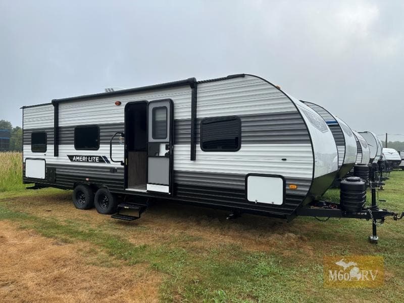 M-60 RV LLC erweitert Verkauf, Service und mobile Reparaturen in Jones, Michigan