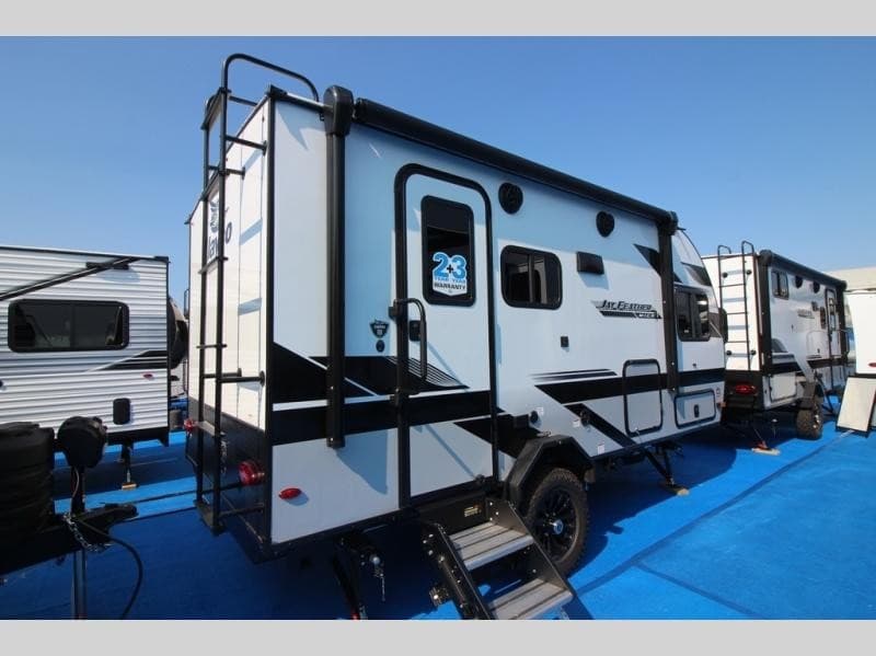 Pete's RV Center erweitert Auswahl an Gebraucht-Wohnmobilen und Finanzierungsmöglichkeiten in mehreren Bundesstaaten