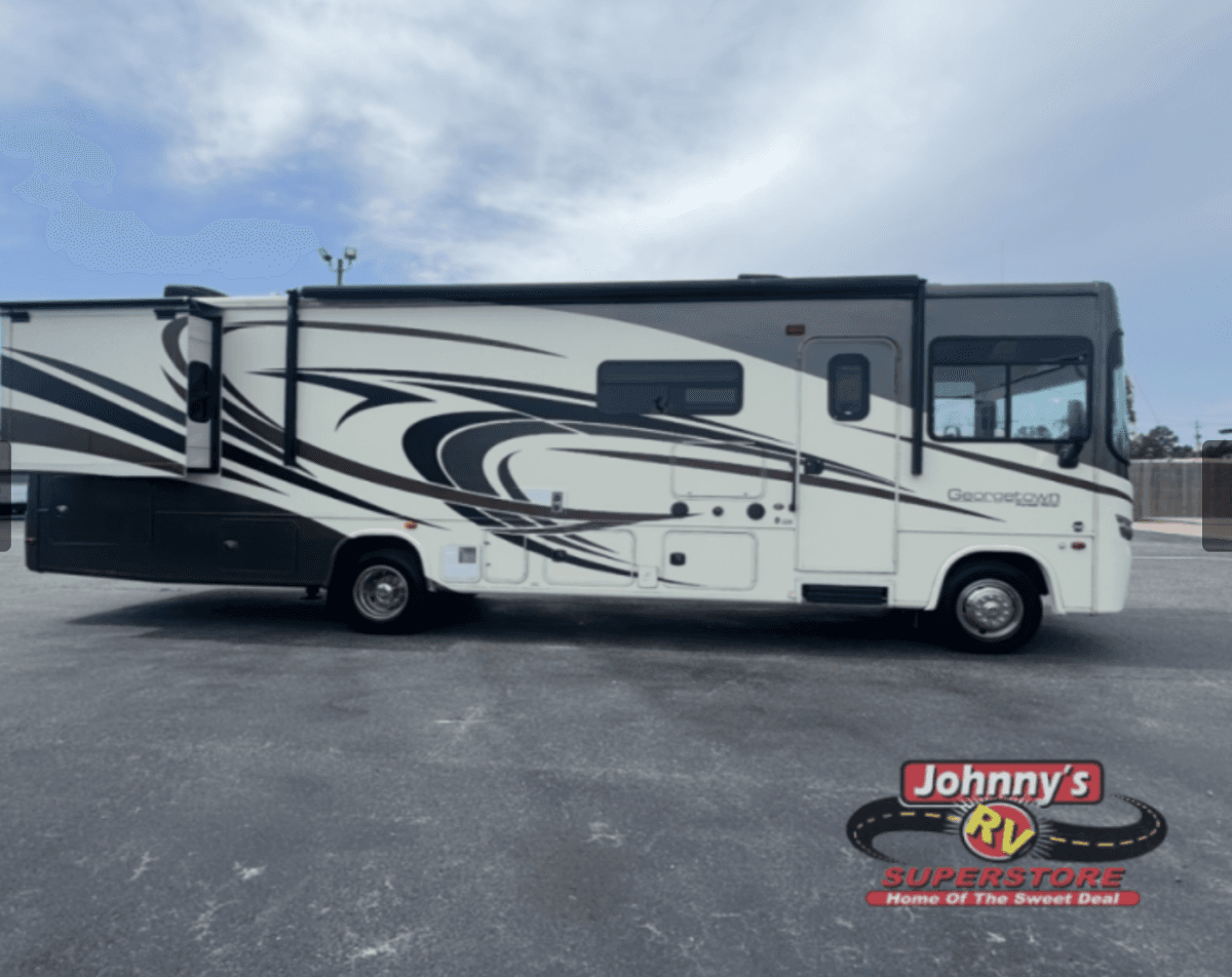 Johnny's RV Superstore erweitert den Zugang zu Freizeitfahrzeugen in Alabama und der Südostregion