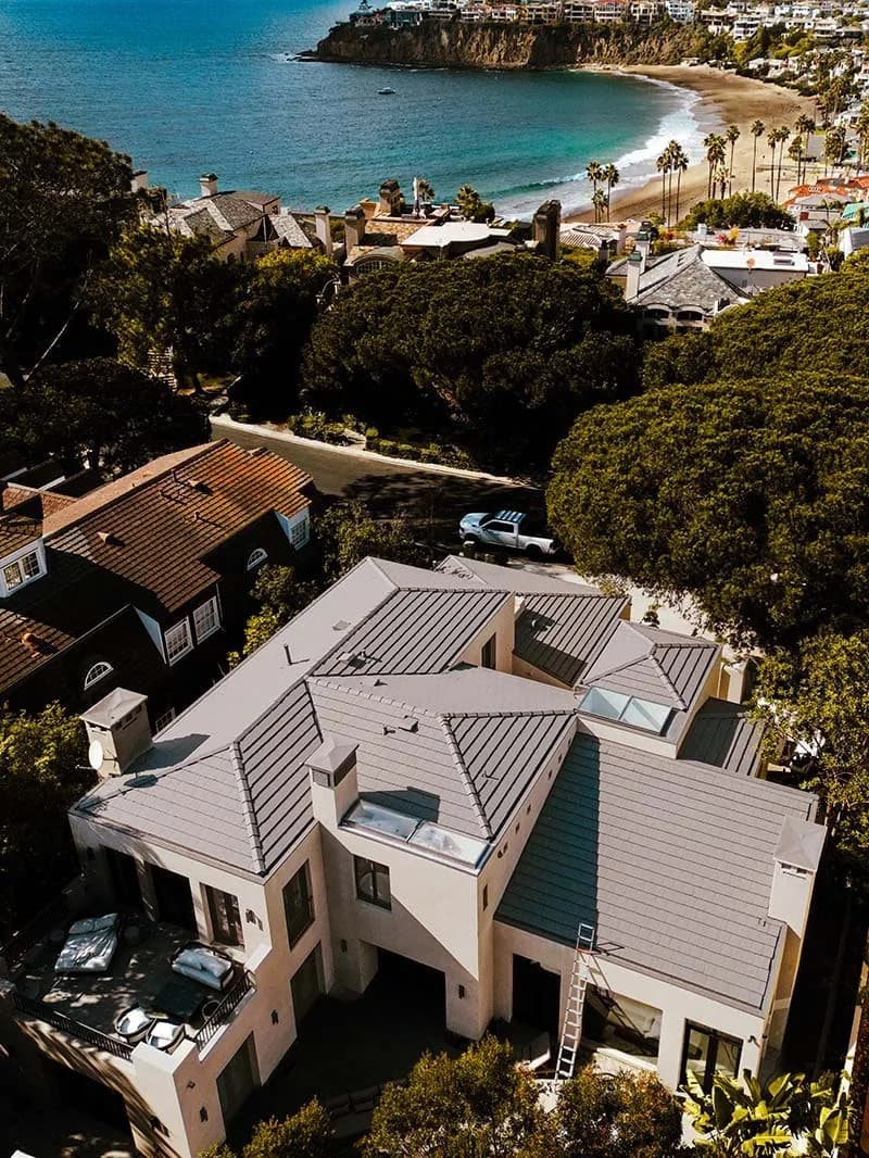 Roof Titans Expertise im Bereich gewerblicher Dachabdichtungen adressiert kritische Leckageprävention in Südkalifornien