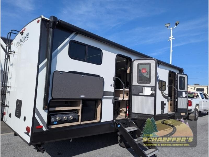 Tom Schaeffer's RV Superstore erweitert Bestand an Grand Design Imagine Wohnwagen