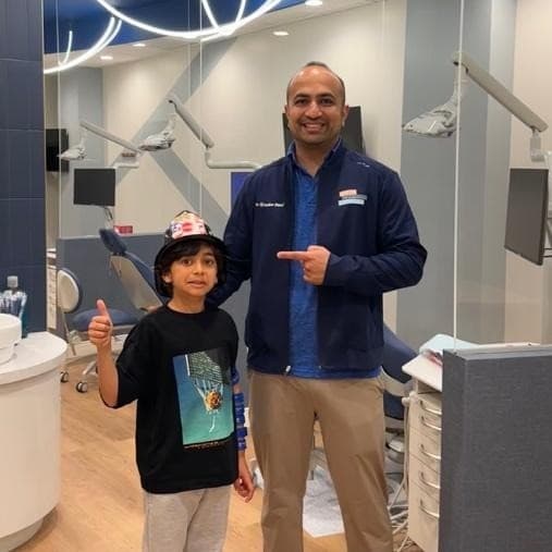 Fachzahnarzt für Kieferorthopädie erweitert Zahnspangen- und Invisalign-Behandlung in La Grange, IL