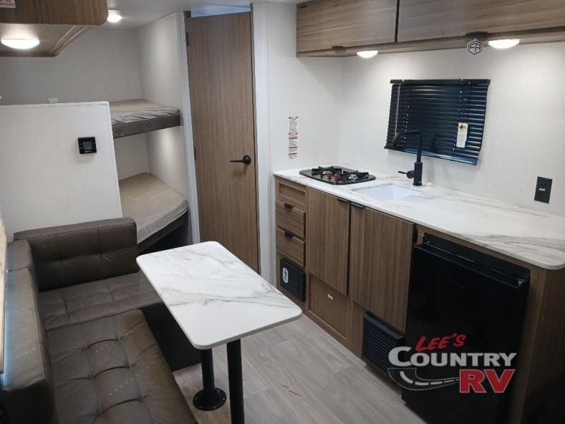 Lee's Country RV erweitert Angebot mit neuen 2026 Forest River RV Modellen