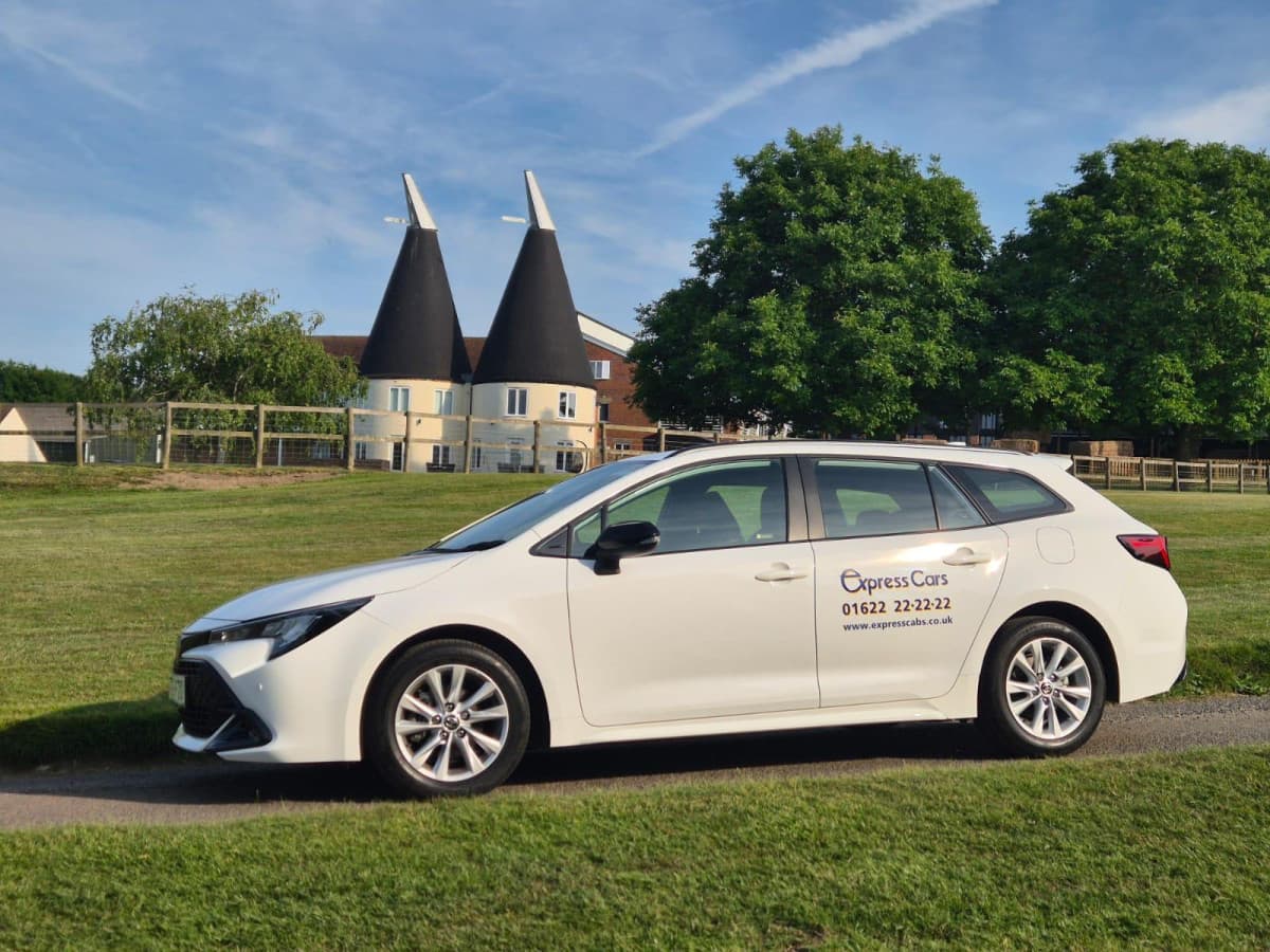 Express Cabs erweitert 24/7-Taxidienste auf Gemeinden im Malling-Gebiet