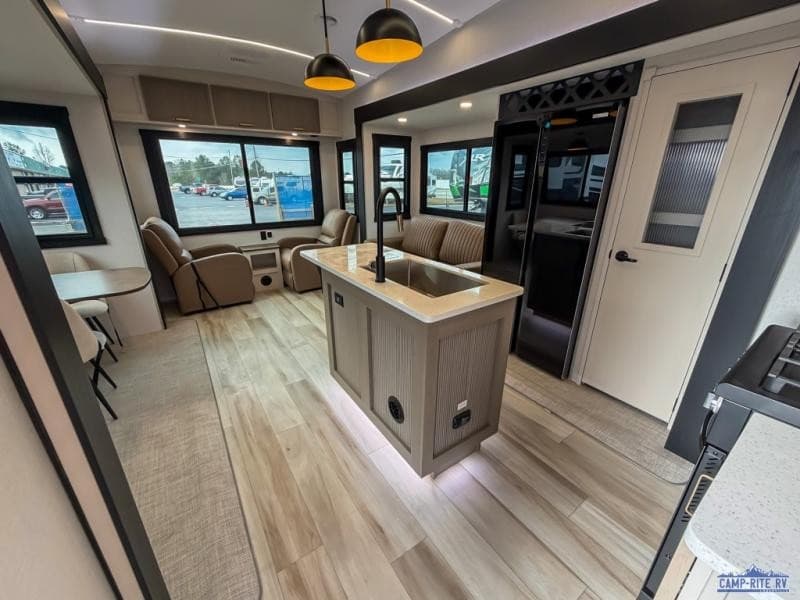 Camp-Rite RV erweitert Bestand an Gebraucht- und Leichtbau-Wohnmobilen in Georgia