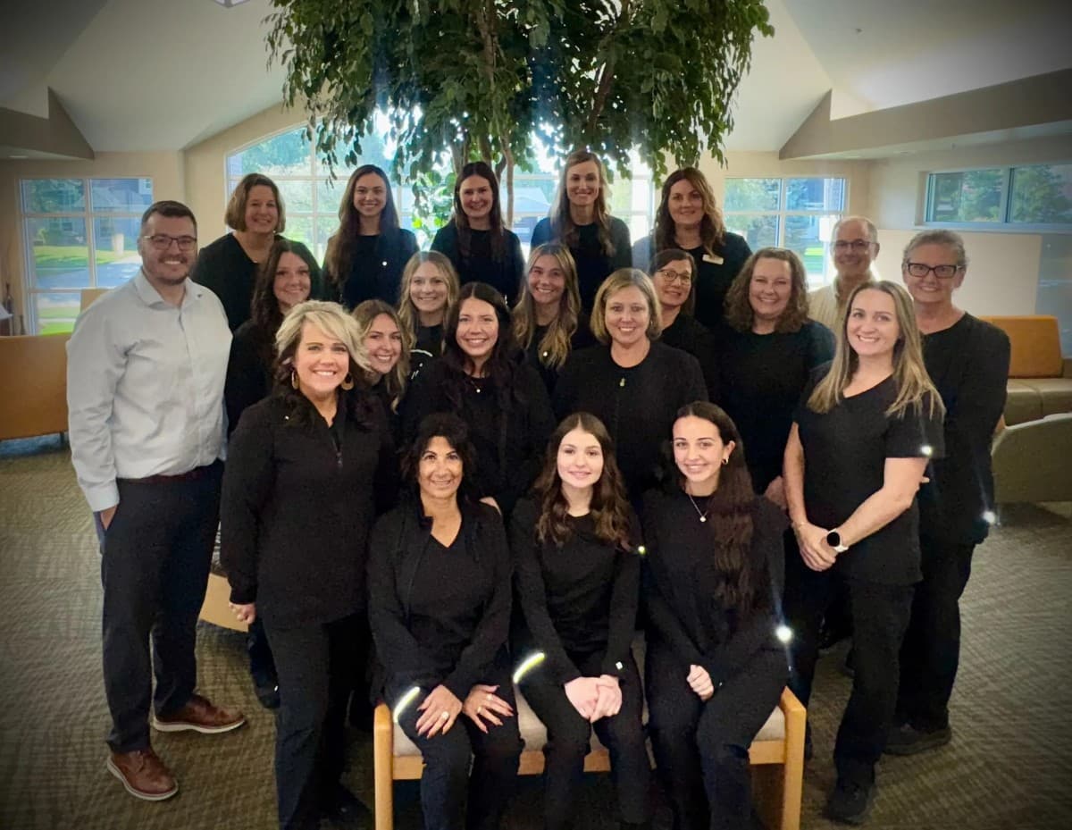 Vivid Orthodontics verbessert diskrete Zahnkorrektur mit Invisalign in Appleton