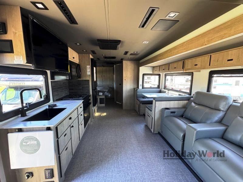 Holiday World of Katy erweitert RV-Bestand in Texas und New Mexico um 2026 Keystone und Springdale Mini-Modelle
