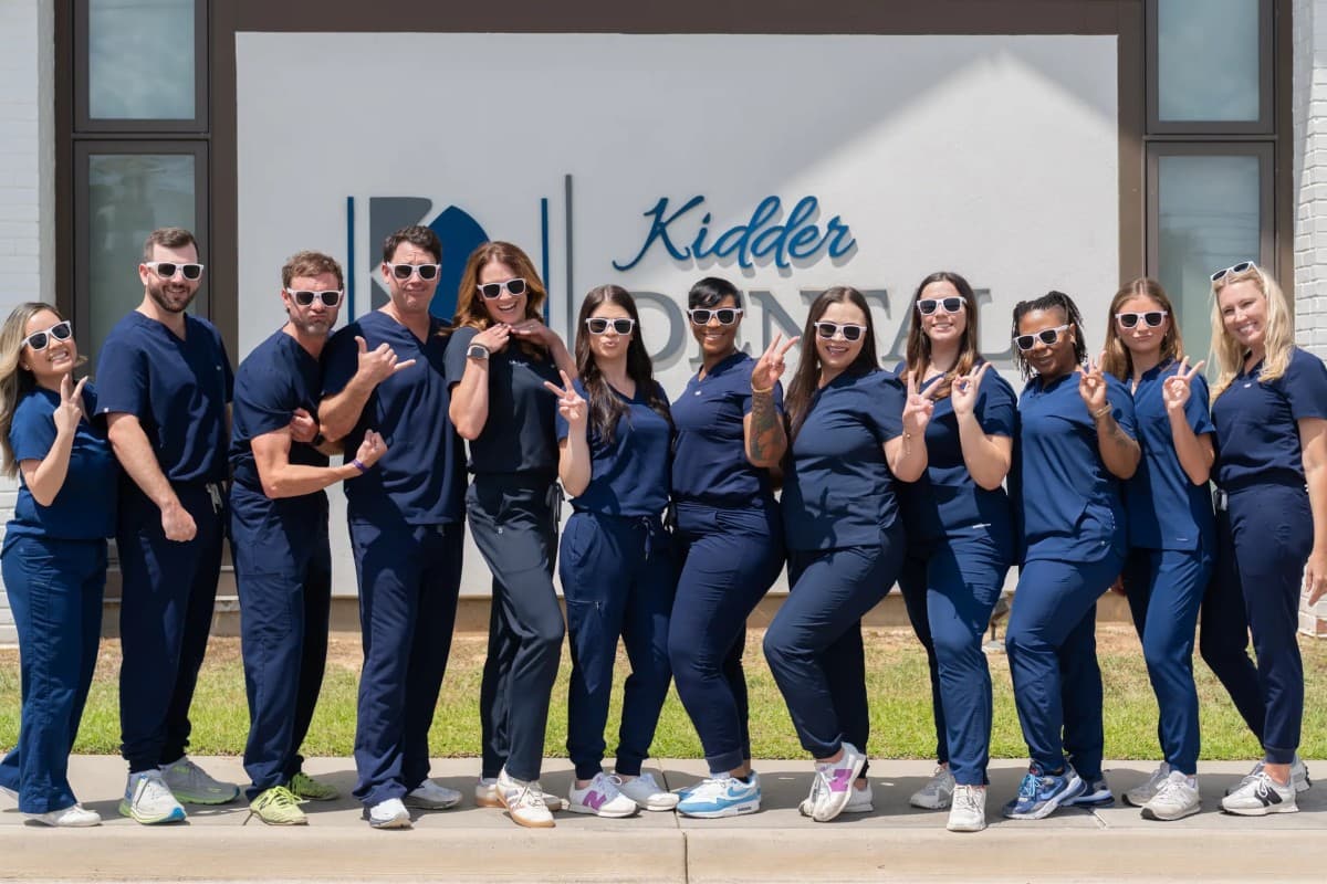 Kidder Dental erweitert Angebot für restaurative Zahnheilkunde und Sedierung in Baton Rouge