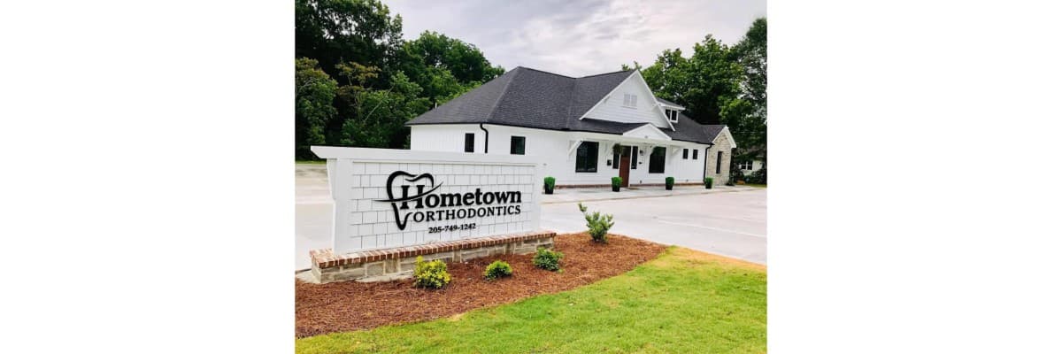 Hometown Orthodontics erweitert Invisalign-Angebot für Familien in der Nähe von Pinson, Alabama