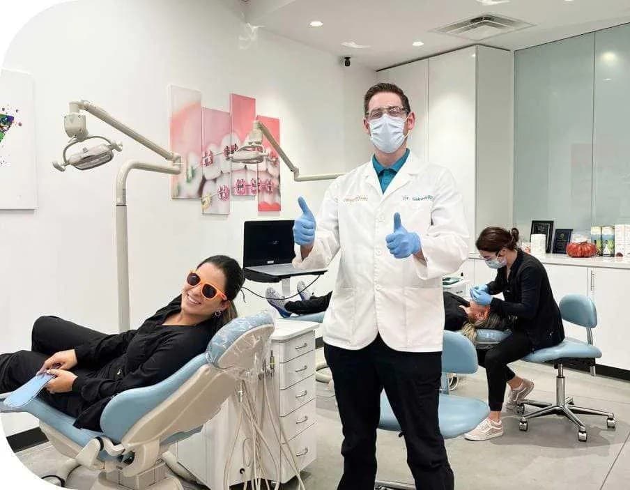 Sakowitz Smiles erklärt, wann Invisalign die richtige Wahl für jugendliche Patienten ist