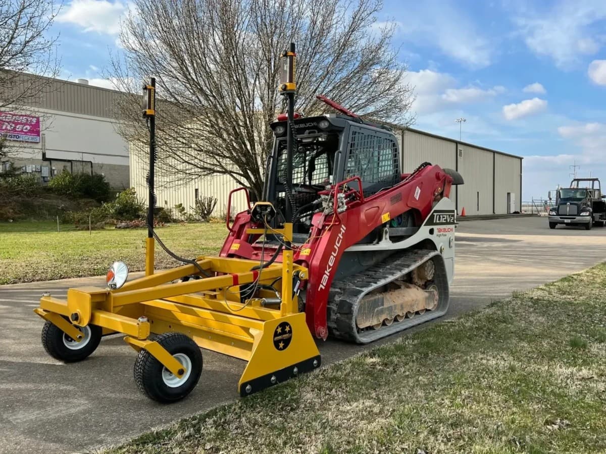 Laser Force LLC bringt nächste Generation von Maschinensteuerungs- und GPS-Lösungen für optimierte Planierungsarbeiten auf den Markt